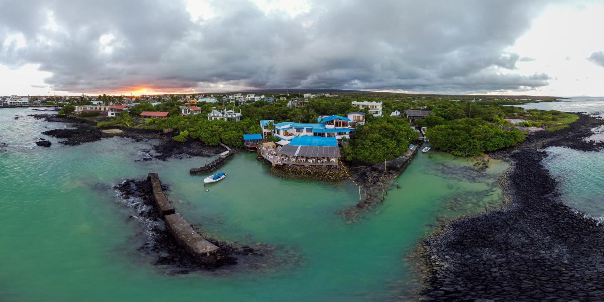 Blu Galapagos Sustainable Waterfront Lodge Пуерто-Айора Екстер'єр фото